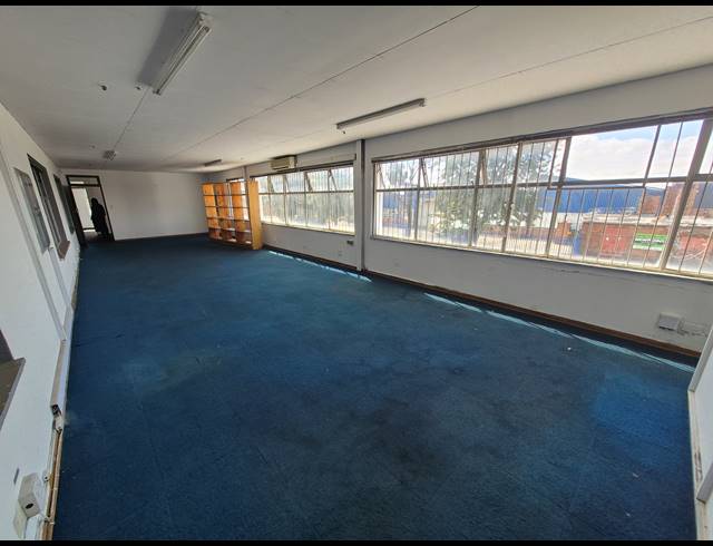 1,450M² WAREHOUSE FOR SALE IN DENVER
